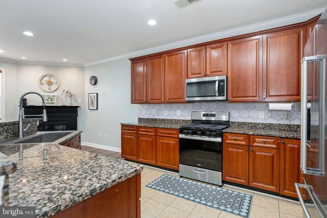 5019 SOFTWOOD LN, Woodbridge, VA 22192