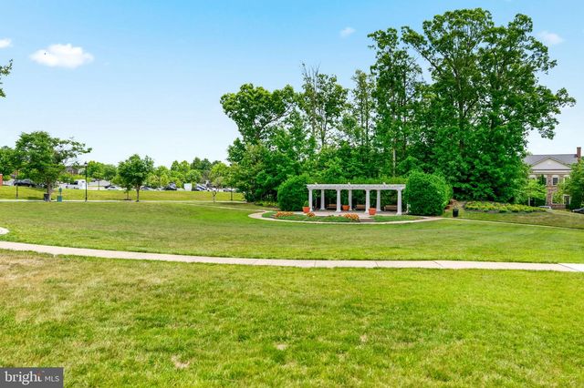 5019 SOFTWOOD LN, Woodbridge, VA 22192