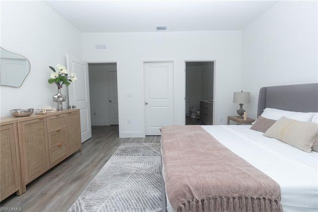 9027 E CASTLE CIR, Labelle, FL 33935