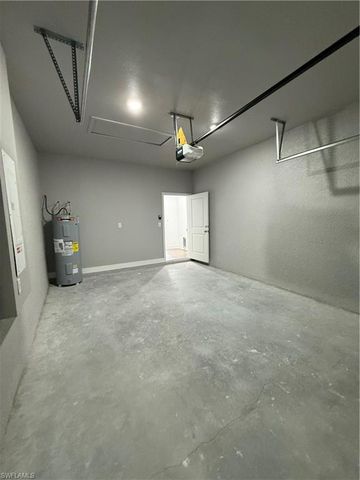 9027 E CASTLE CIR, Labelle, FL 33935