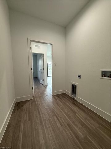 9027 E CASTLE CIR, Labelle, FL 33935