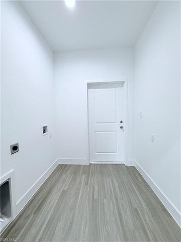 9027 E CASTLE CIR, Labelle, FL 33935