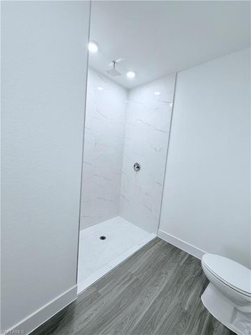 9027 E CASTLE CIR, Labelle, FL 33935