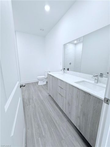 9027 E CASTLE CIR, Labelle, FL 33935