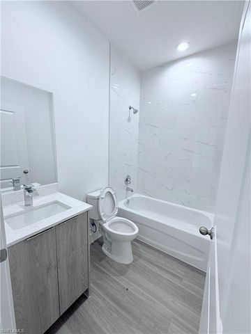 9027 E CASTLE CIR, Labelle, FL 33935