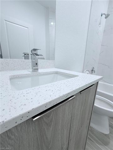 9027 E CASTLE CIR, Labelle, FL 33935