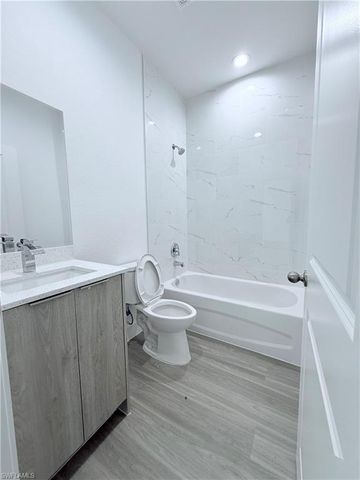 9027 E CASTLE CIR, Labelle, FL 33935