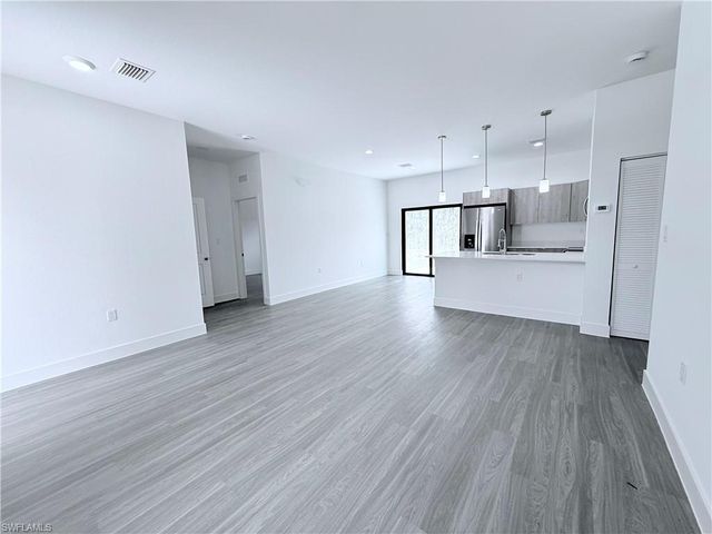 9027 E CASTLE CIR, Labelle, FL 33935