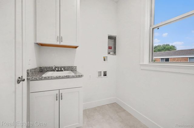 3499 John R Road, Troy, MI 48083