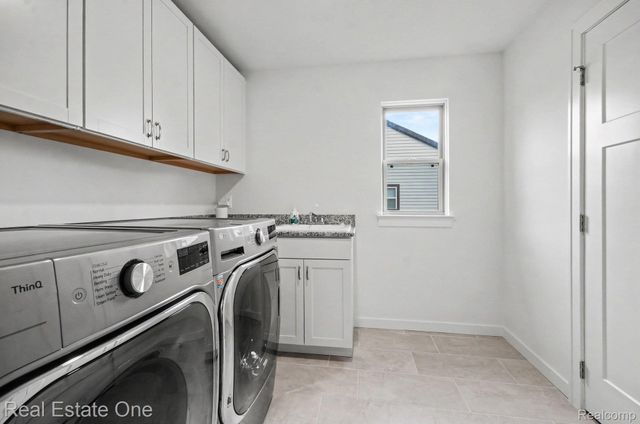 3499 John R Road, Troy, MI 48083