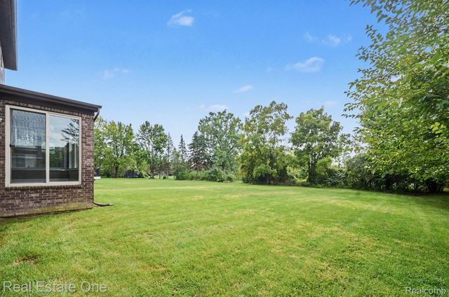 3499 John R Road, Troy, MI 48083