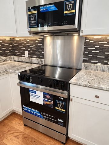 161 11th, Leominster, MA 01453