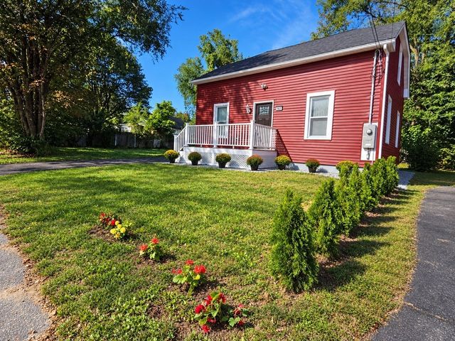 161 11th, Leominster, MA 01453