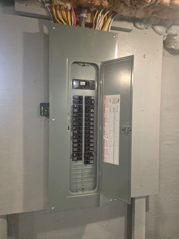 161 11th, Leominster, MA 01453