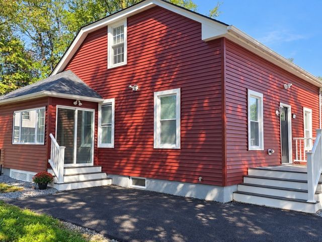 161 11th, Leominster, MA 01453