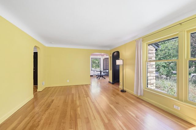 3607 Zenith Avenue N, Robbinsdale, MN 55422
