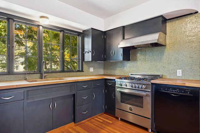 3607 Zenith Avenue N, Robbinsdale, MN 55422