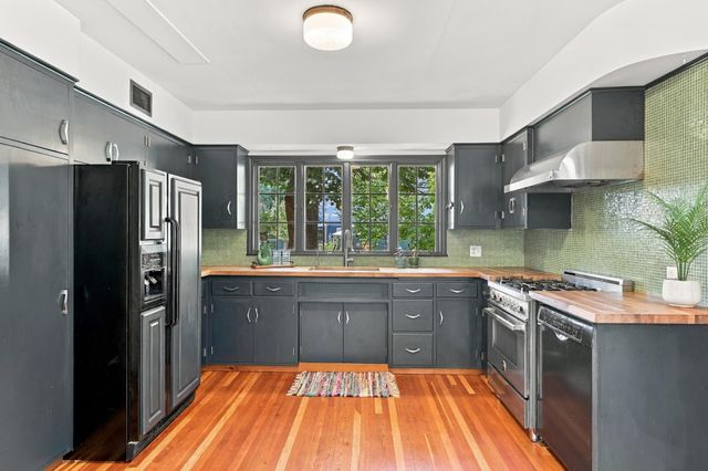 3607 Zenith Avenue N, Robbinsdale, MN 55422