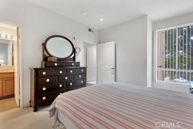 19350 Sherman Way 103, Reseda (los Angeles), CA 91335