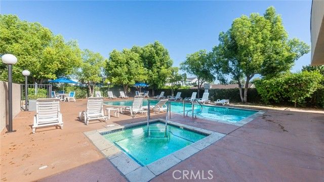 19350 Sherman Way 103, Reseda (los Angeles), CA 91335