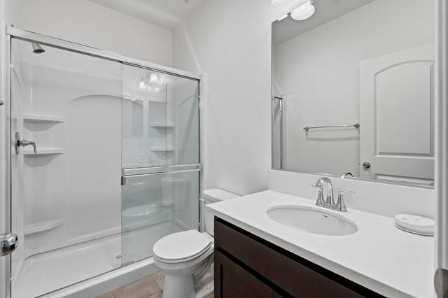 2432 Middlebury Dr, Lathrop, CA 95330