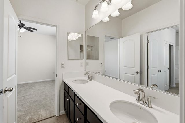 2432 Middlebury Dr, Lathrop, CA 95330