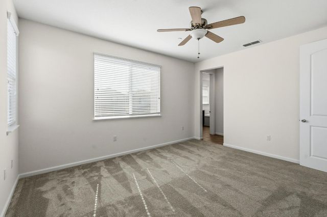 2432 Middlebury Dr, Lathrop, CA 95330