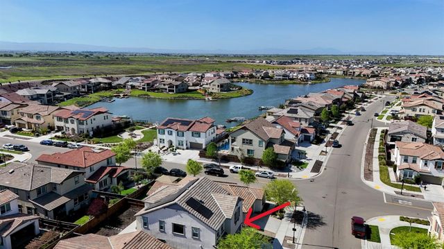 2432 Middlebury Dr, Lathrop, CA 95330