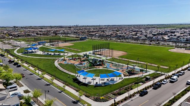 2432 Middlebury Dr, Lathrop, CA 95330