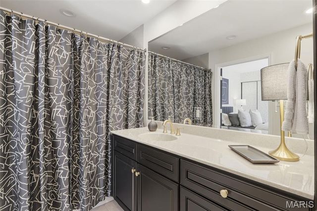 4454 Lindell Boulevard 27, St Louis, MO 63108