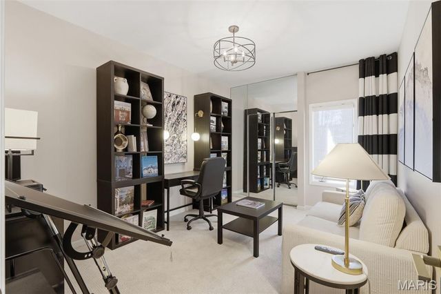 4454 Lindell Boulevard 27, St Louis, MO 63108