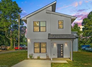 212 S Carter Street, Liberty, NC 27298