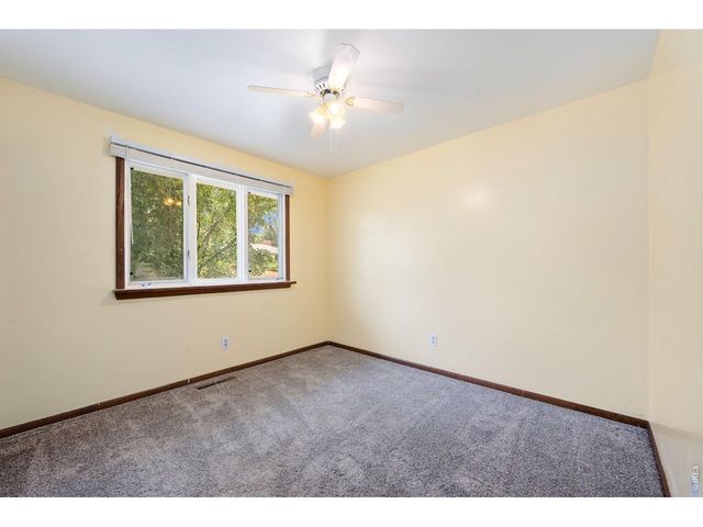 2612 Mountain View Ave, Longmont, CO 80503