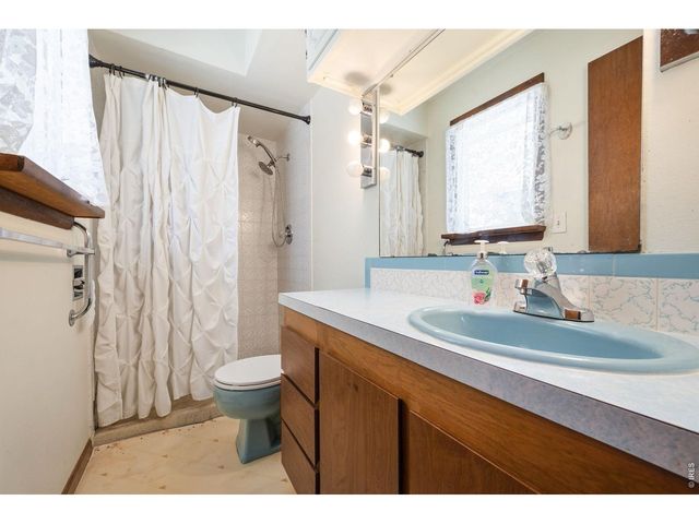 2612 Mountain View Ave, Longmont, CO 80503