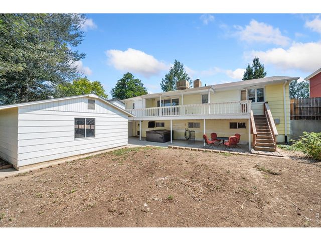 2612 Mountain View Ave, Longmont, CO 80503