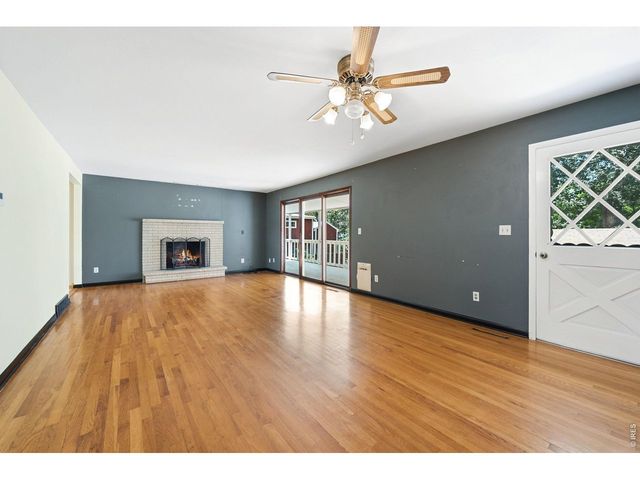 2612 Mountain View Ave, Longmont, CO 80503