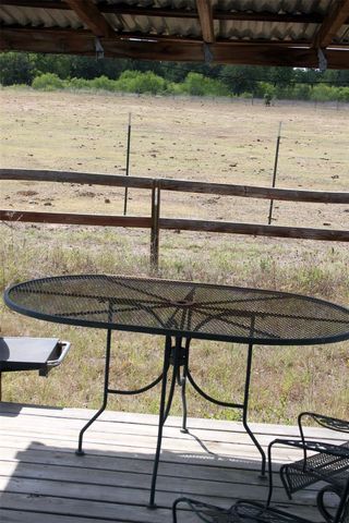 720 Green Acre DR, Dale, TX 78616