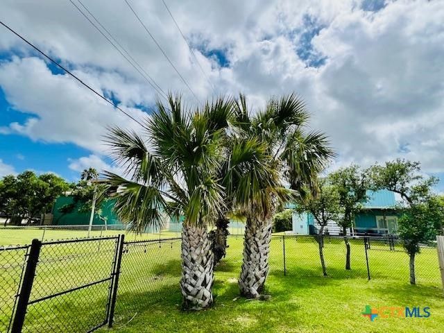1303 W Adams Avenue, Port O'connor, TX 77982