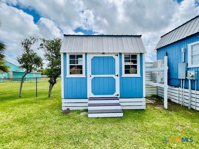 1303 W Adams Avenue, Port O'connor, TX 77982