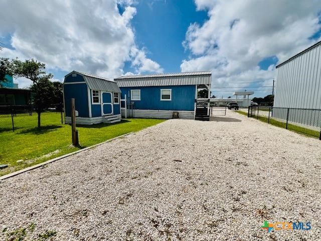 1303 W Adams Avenue, Port O'connor, TX 77982