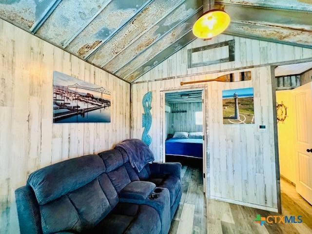 1303 W Adams Avenue, Port O'connor, TX 77982