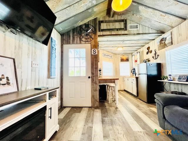 1303 W Adams Avenue, Port O'connor, TX 77982