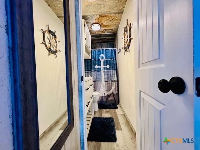 1303 W Adams Avenue, Port O'connor, TX 77982