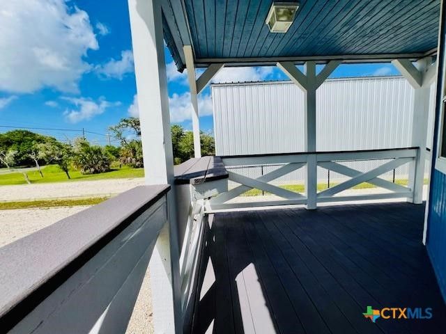 1303 W Adams Avenue, Port O'connor, TX 77982