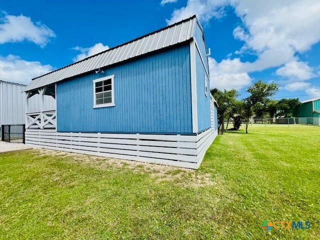 1303 W Adams Avenue, Port O'connor, TX 77982