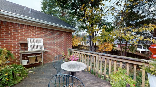 2808 Blackwood Dr, Nashville, TN 37214