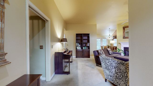 2808 Blackwood Dr, Nashville, TN 37214