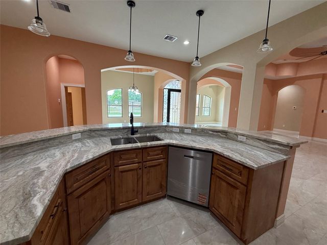 13409 Mcdoyle Road, Houston, TX 77048