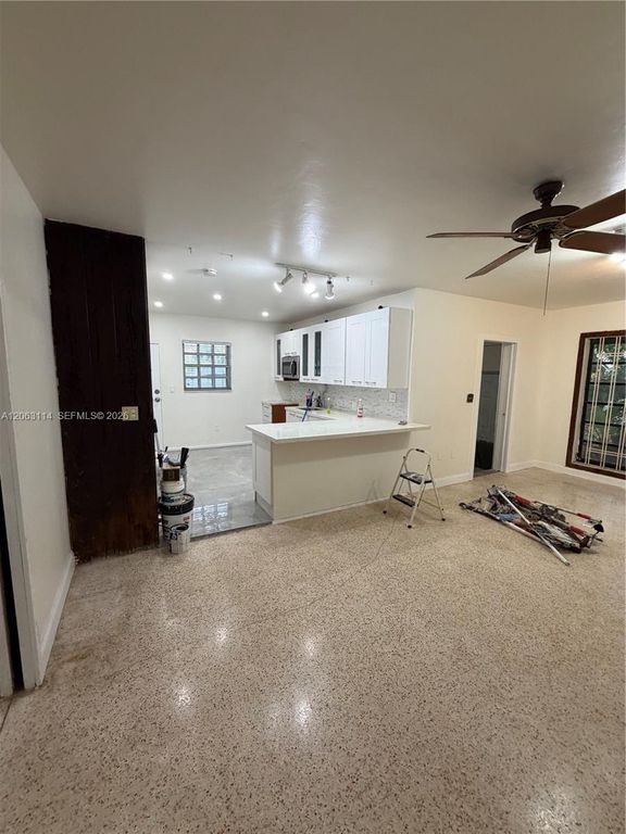 631 NE 60th St A, Miami, FL 33137