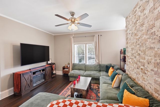 879 Linwood Avenue, Columbus, OH 43206